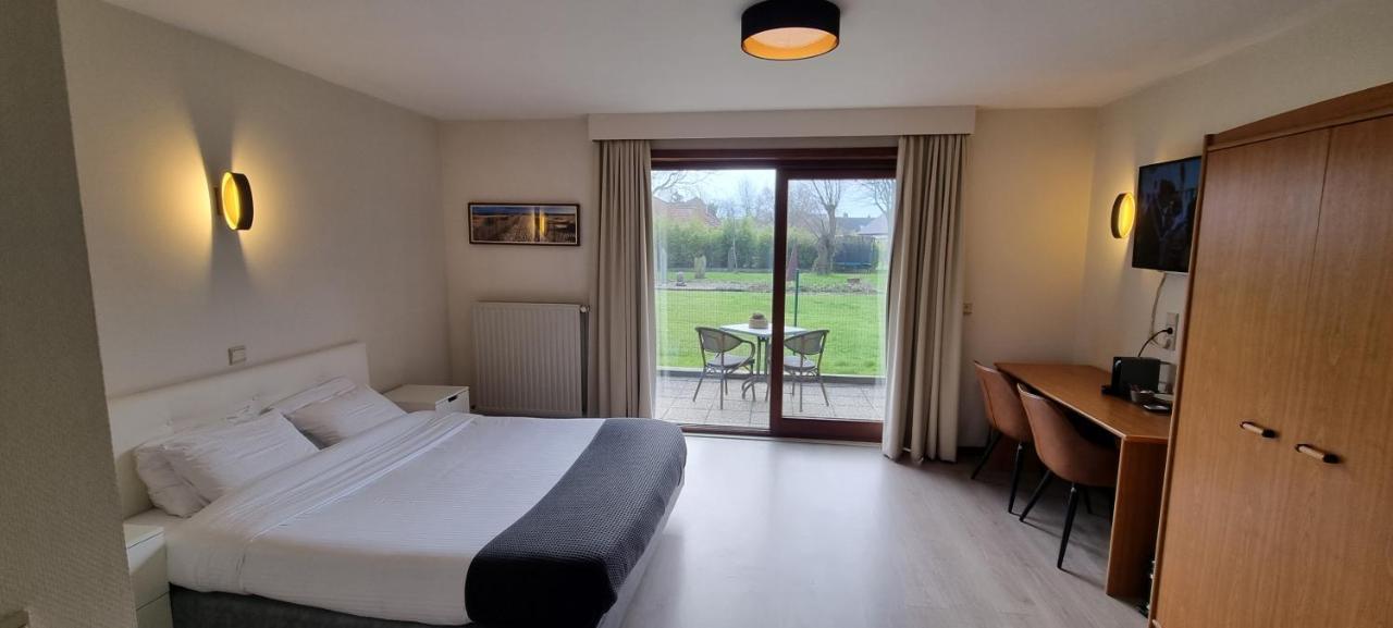 Hotel Westendia And Free Parking Top Breakfast Westende Exteriör bild