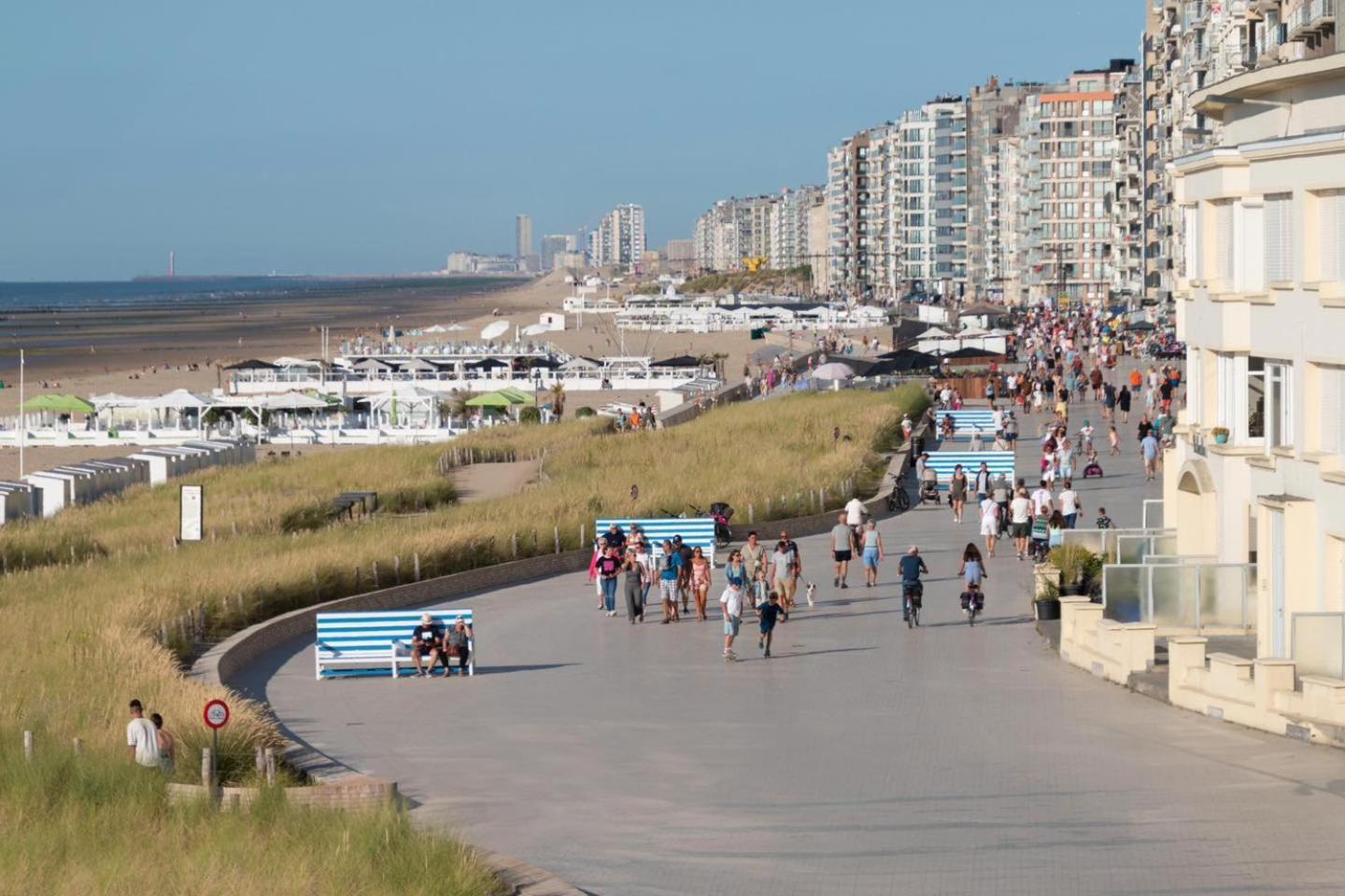 Hotel Westendia And Free Parking Top Breakfast Westende Exteriör bild