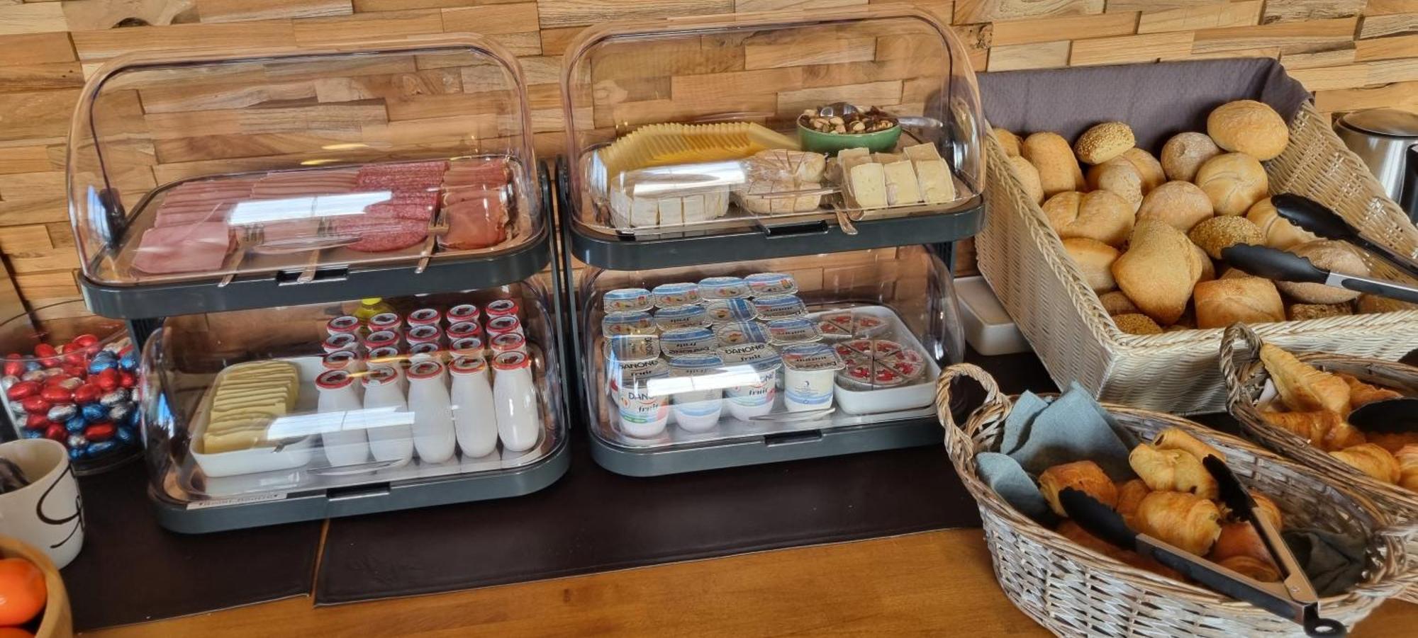 Hotel Westendia And Free Parking Top Breakfast Westende Exteriör bild
