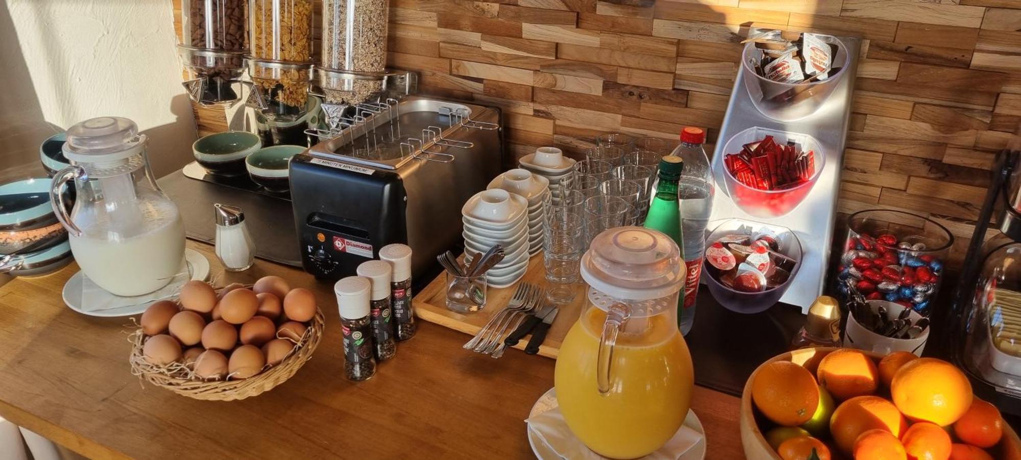 Hotel Westendia And Free Parking Top Breakfast Westende Exteriör bild