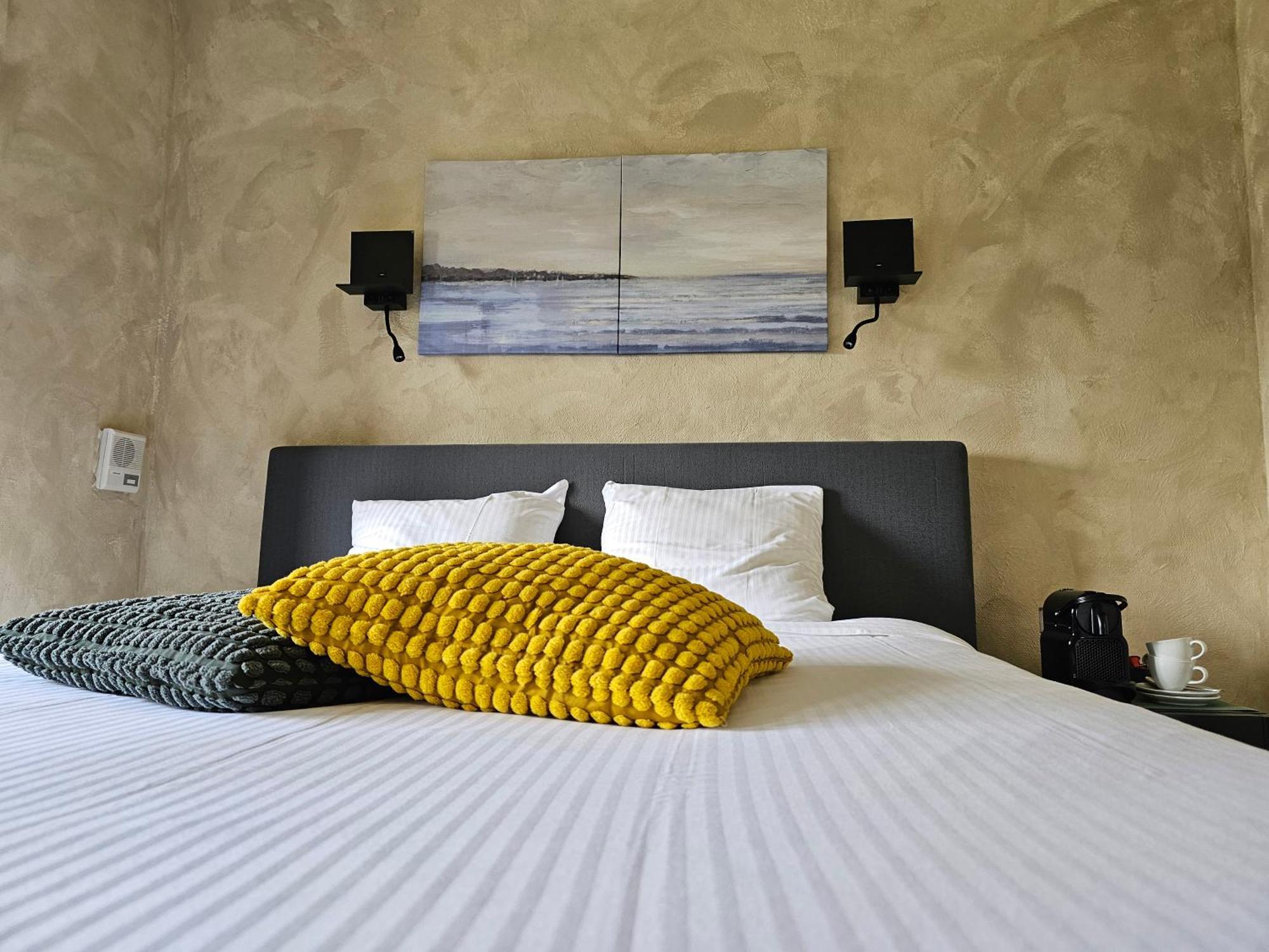 Hotel Westendia And Free Parking Top Breakfast Westende Exteriör bild