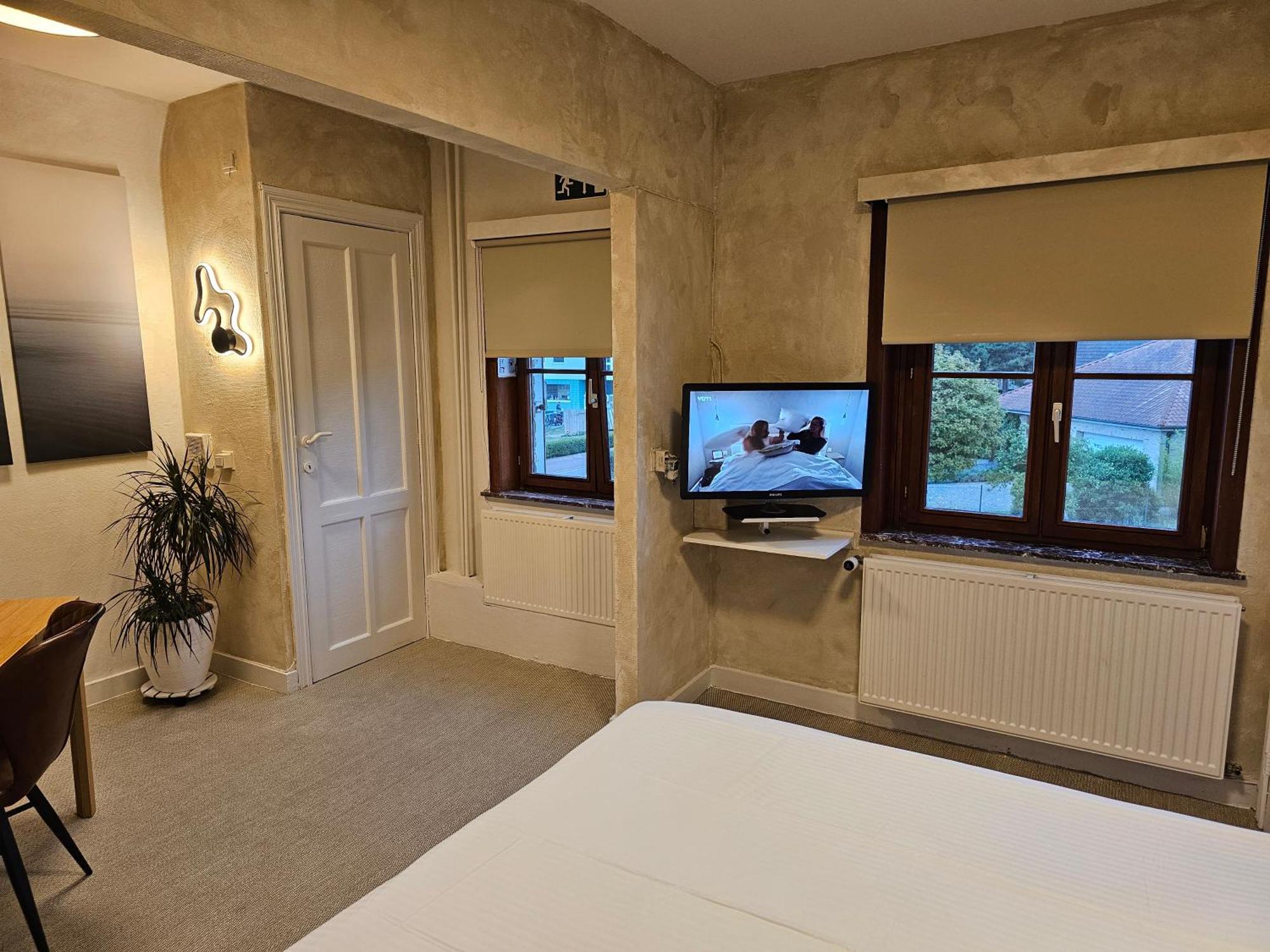 Hotel Westendia And Free Parking Top Breakfast Westende Exteriör bild