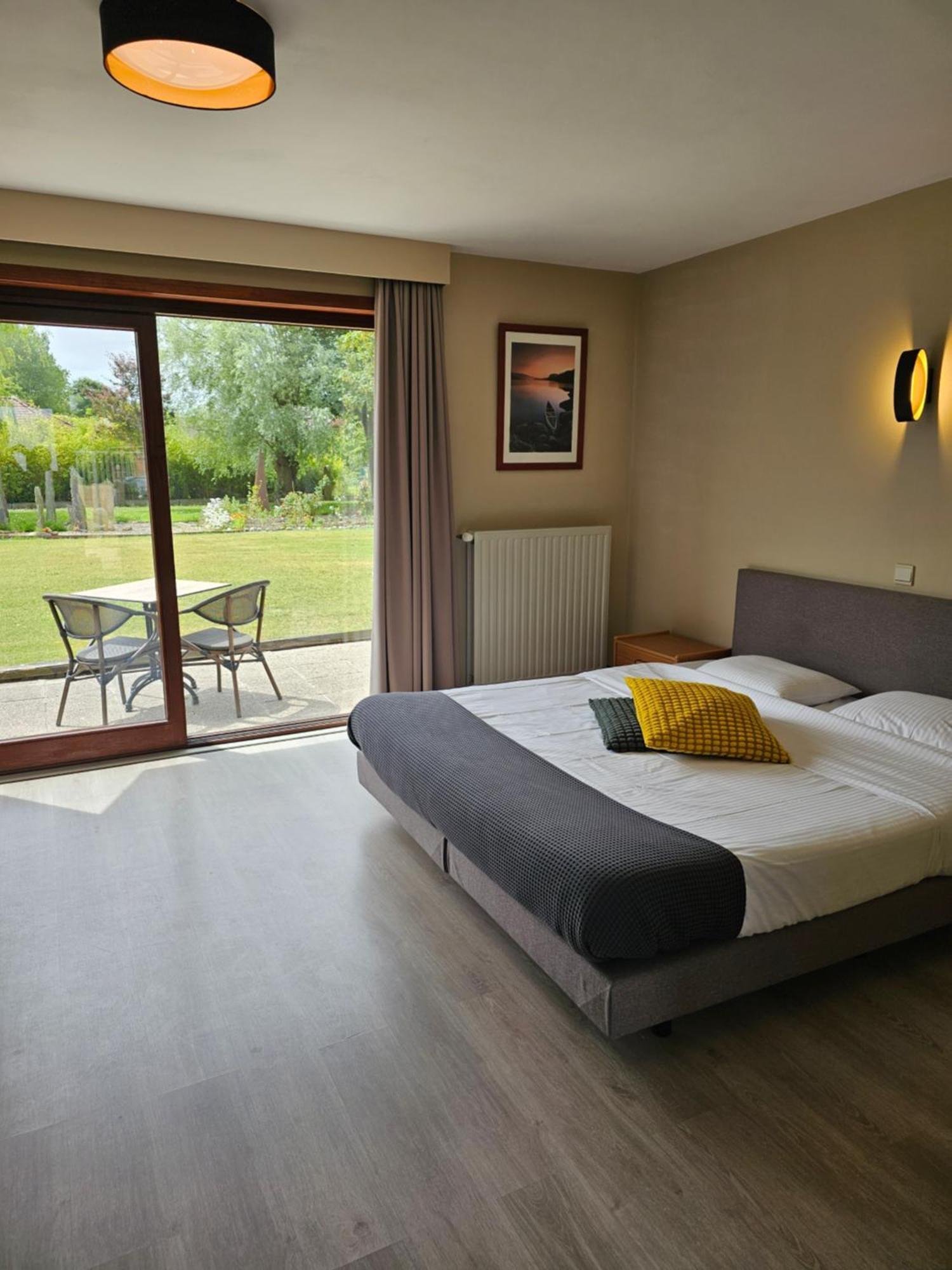 Hotel Westendia And Free Parking Top Breakfast Westende Exteriör bild