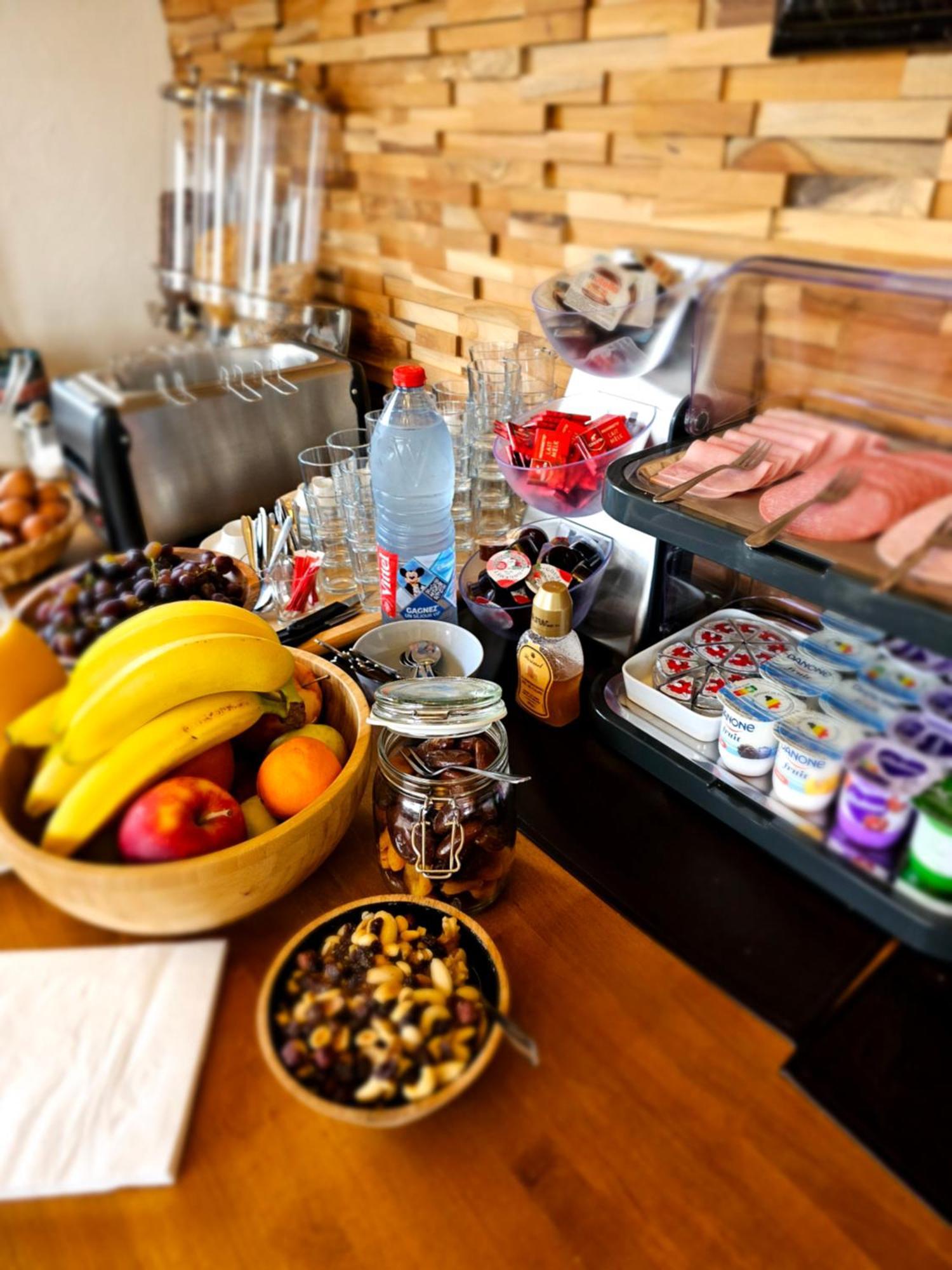 Hotel Westendia And Free Parking Top Breakfast Westende Exteriör bild