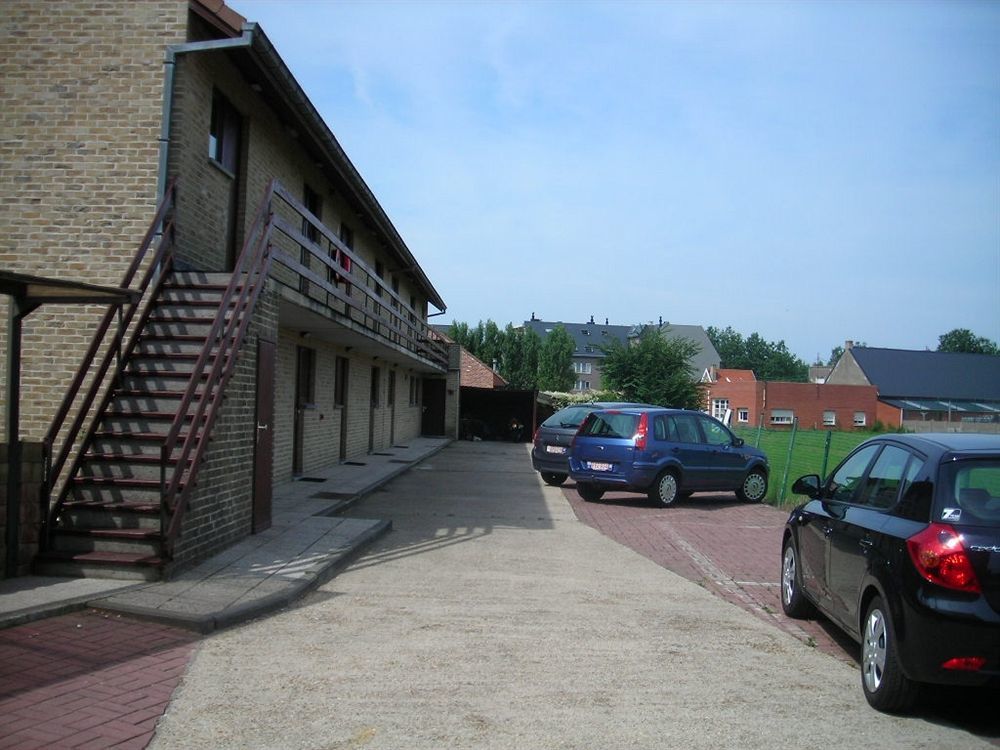 Hotel Westendia And Free Parking Top Breakfast Westende Exteriör bild